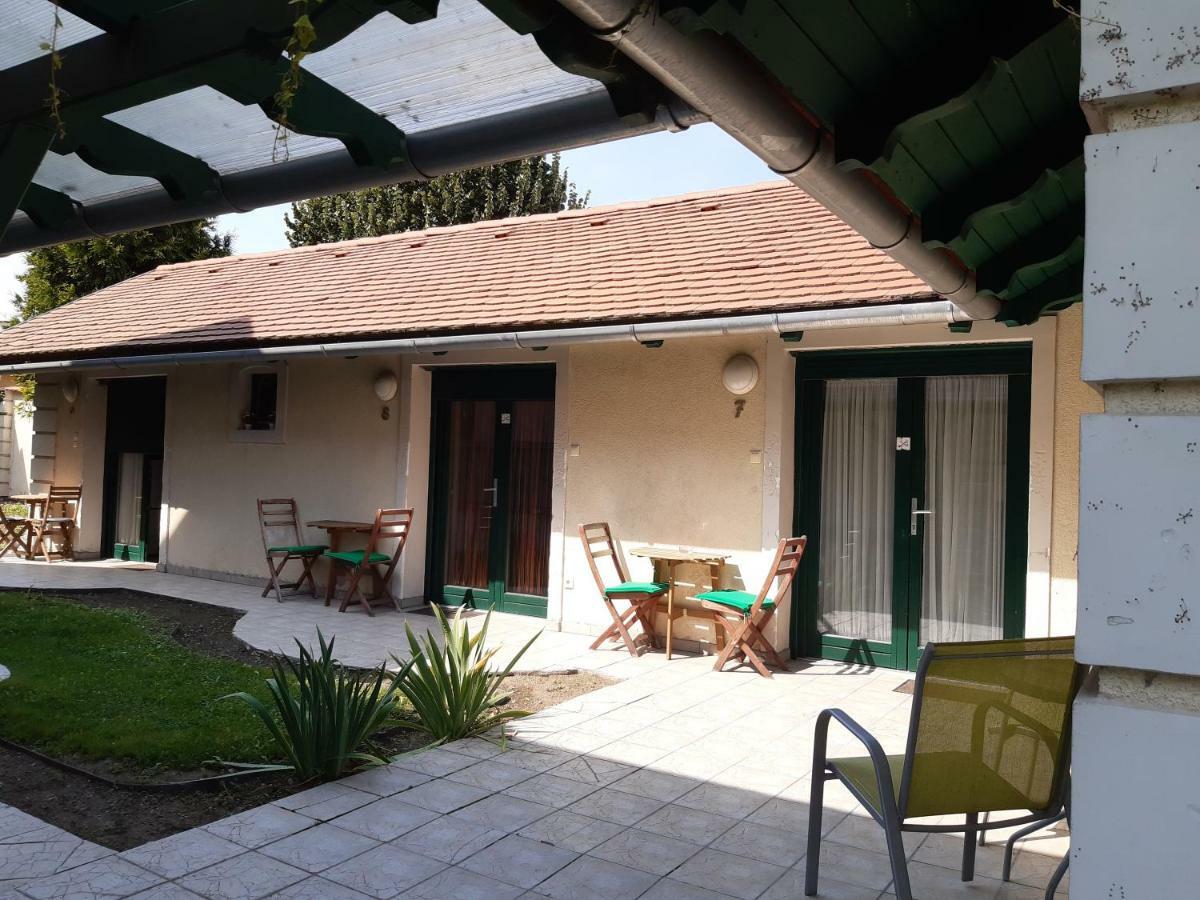 Szalay Villa Veszprém Extérieur photo