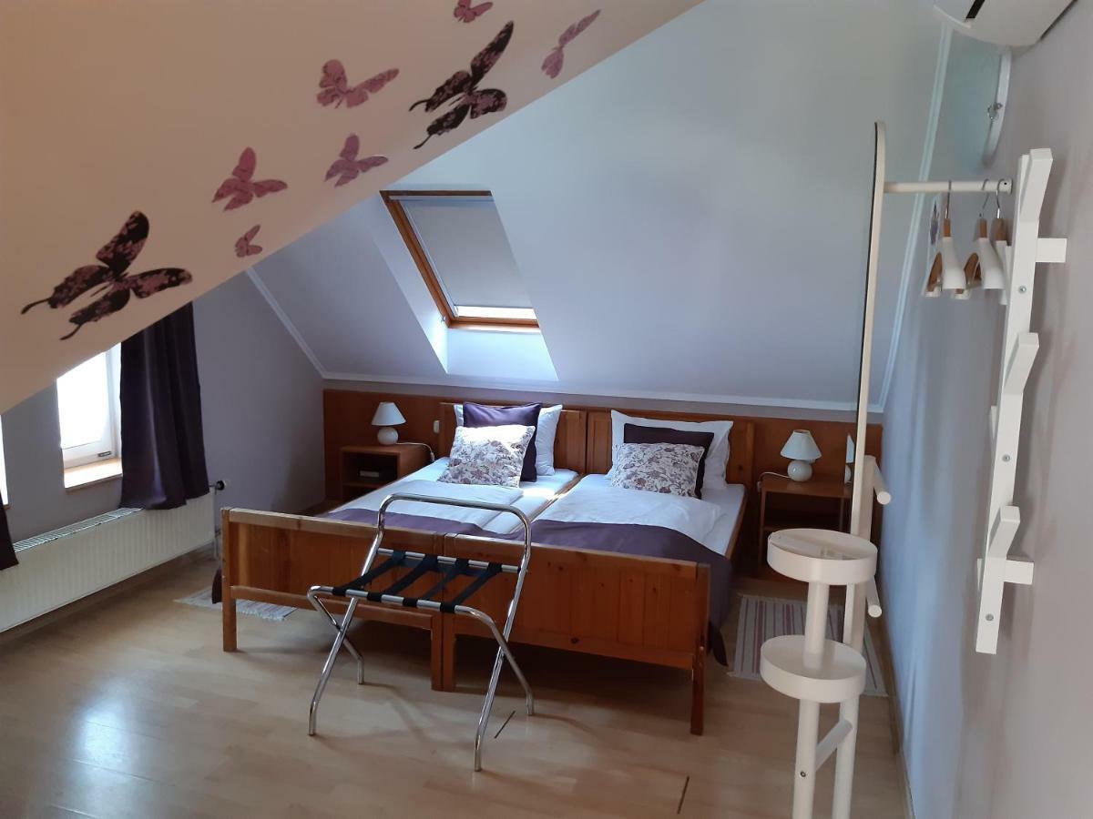 Szalay Villa Veszprém Extérieur photo
